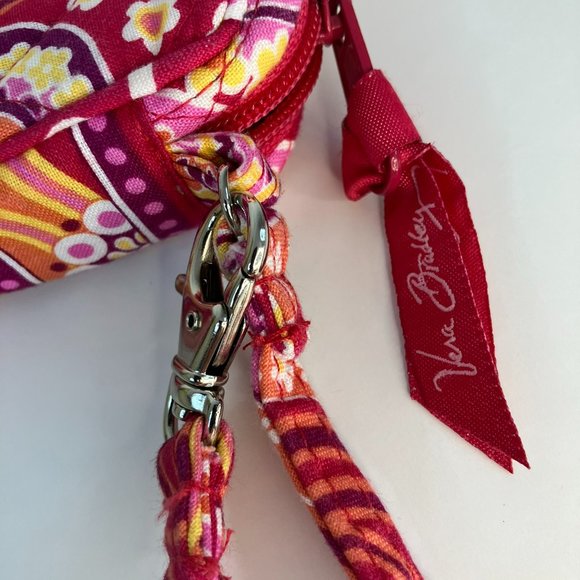 Vera Bradley Raspberry Fizz fuchsia pink wristlet purse handbag like new - Picture 4 of 6